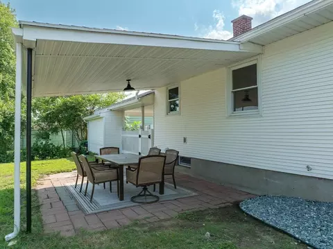 13 Lorimer St, Chicopee, MA 01013 photo 7