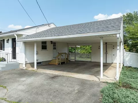 13 Lorimer St, Chicopee, MA 01013 photo 5