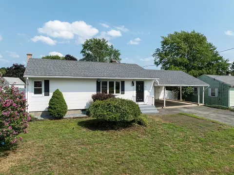 13 Lorimer St, Chicopee, MA 01013 photo 3