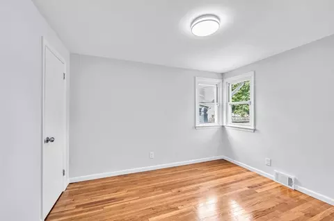 13 Lorimer St, Chicopee, MA 01013 photo 27