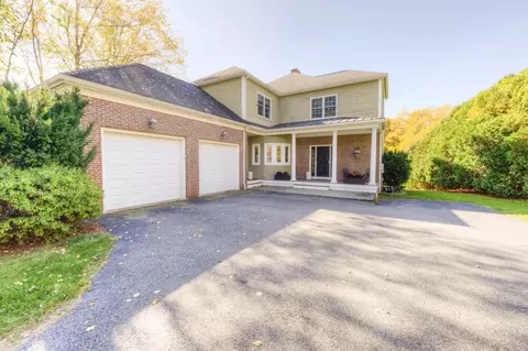531 Salisbury St, Worcester, MA 01609