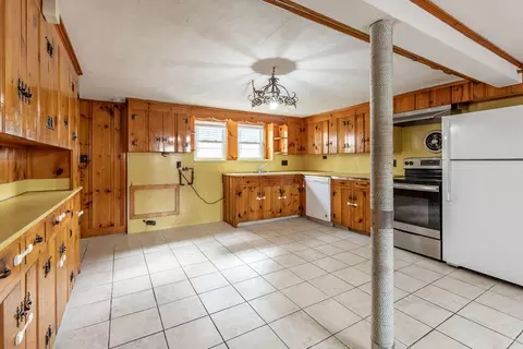 Kitchen - 17 Albert Park, Everett, MA 02149 photo 5 of 7