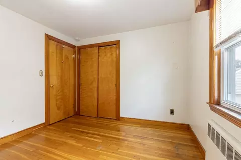 Bedroom - 17 Albert Park, Everett, MA 02149 photo 2 of 5