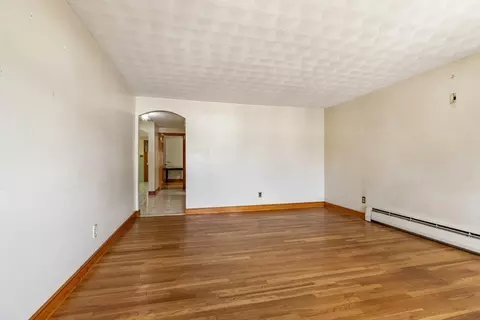 Living - 17 Albert Park, Everett, MA 02149 photo 1 of 7