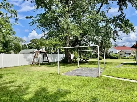 68 Oxford St, Chicopee, MA 01020 photo 32