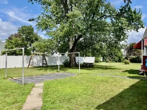 68 Oxford St, Chicopee, MA 01020 photo 33