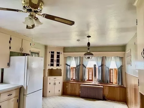 68 Oxford St, Chicopee, MA 01020 photo 10