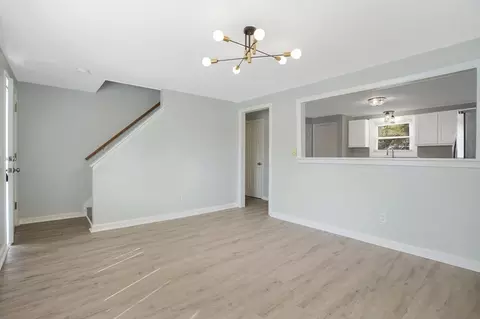 Living - 29 Wallace St, Springfield, MA 01119 photo 2 of 5