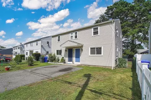 Exterior - 29 Wallace St, Springfield, MA 01119 photo 2 of 10