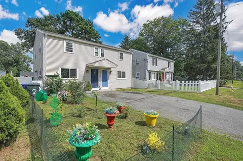 Exterior - 29 Wallace St, Springfield, MA 01119 photo 3 of 10