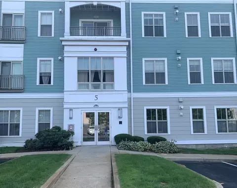 5 Repton Cir #5406, Watertown, MA 02472