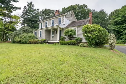 43 Perry Ln, Agawam, MA 01001