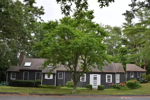 78 Clearwater Dr, Harwich, MA 02645
