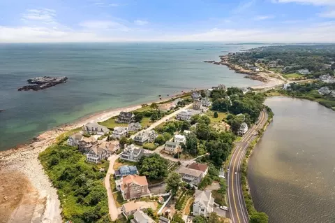 49 Summit Ave, Hull, MA 02045