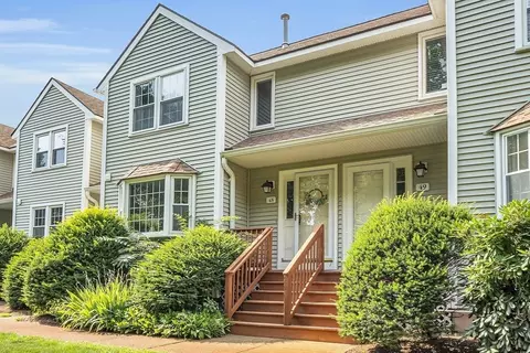 48 Patrick Rd #48, Tewksbury, MA 01876