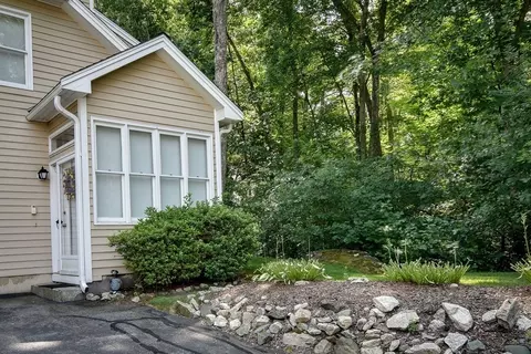 156 Arrowhead Cir #156, Ashland, MA 01721