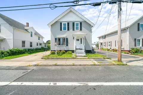 346 High St, Cumberland, RI 02864