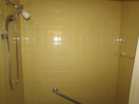 81 Mayher St, Springfield, MA 01104 photo 30