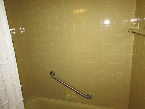 81 Mayher St, Springfield, MA 01104 photo 28