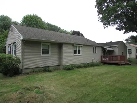 81 Mayher St, Springfield, MA 01104 photo 11