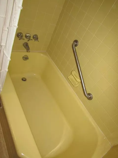 81 Mayher St, Springfield, MA 01104 photo 29