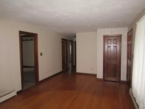 81 Mayher St, Springfield, MA 01104 photo 18