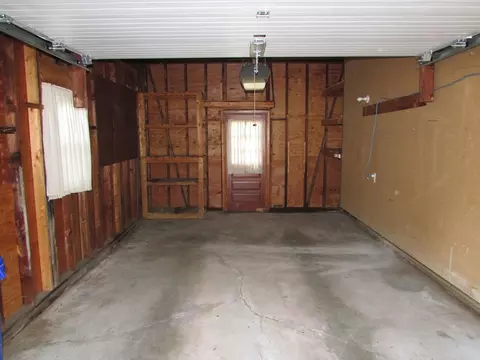 81 Mayher St, Springfield, MA 01104 photo 36