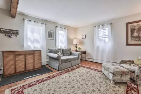 15 Charter St, Exeter, NH 03833 photo 4