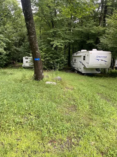 5 Waterfall Dr, Heath, MA 01346