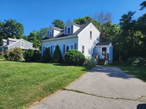 26 Main, Sturbridge, MA 01566