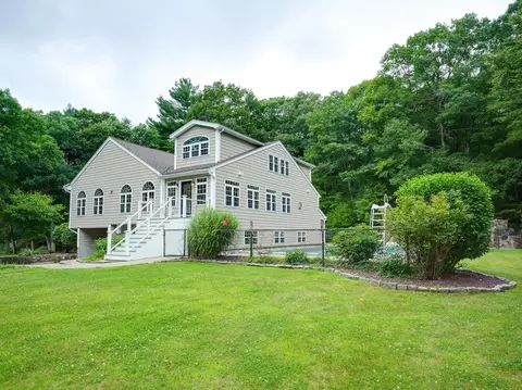 Exterior - 419 Central Tpke, Sutton, MA 01590 photo 4 of 5