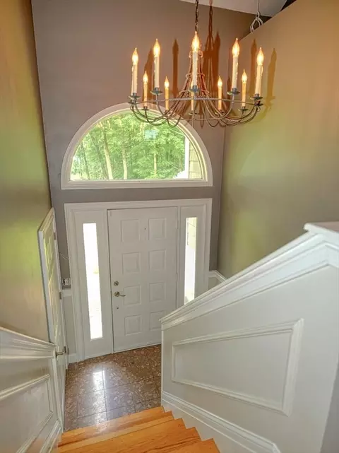 Entry Way - 419 Central Tpke, Sutton, MA 01590 photo 1 of 1