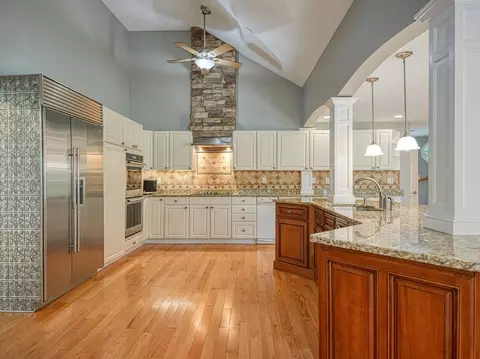 Kitchen - 419 Central Tpke, Sutton, MA 01590 photo 5 of 5