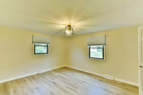 4 Marshall Ter, Dudley, MA 01571 photo 17