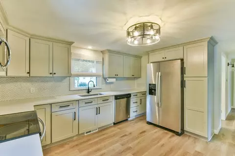 4 Marshall Ter, Dudley, MA 01571 photo 9