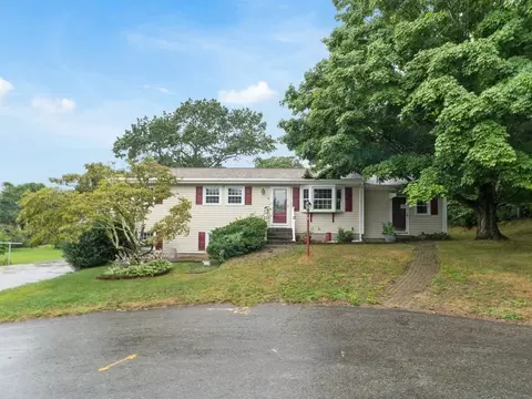 24 Cherry Ln, Swansea, MA 02777
