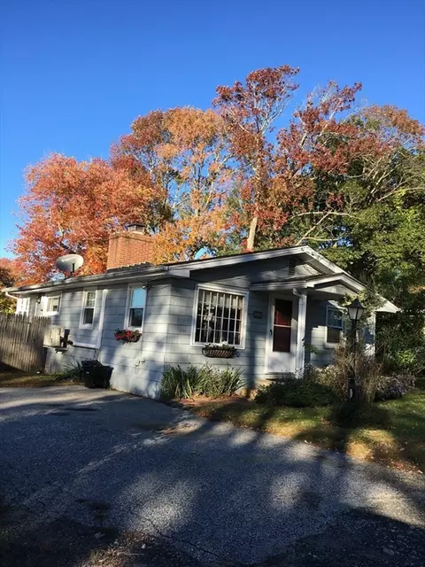 21 Sichols Colony Rd, Wales, MA 01081