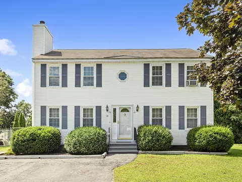 45 Sandy Ln, Lowell, MA 01854