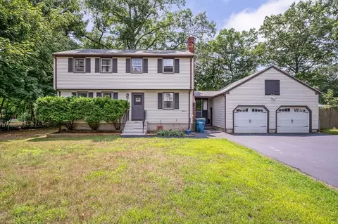 53 Hill St, Tewksbury, MA 01876