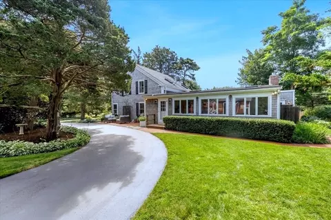371 Davisville, Falmouth, MA 02536