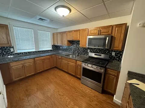 125 Barlow St, Fall River, MA 02723 photo 24