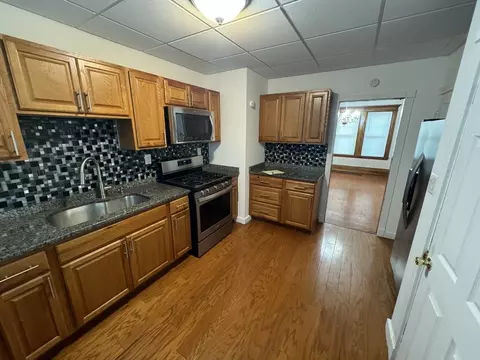 125 Barlow St, Fall River, MA 02723 photo 27