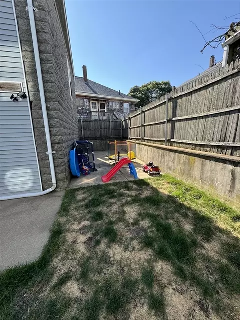 125 Barlow St, Fall River, MA 02723 photo 9
