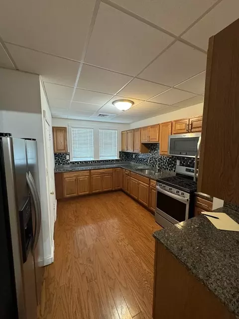 125 Barlow St, Fall River, MA 02723 photo 30
