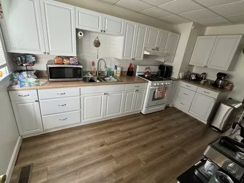 125 Barlow St, Fall River, MA 02723 photo 22