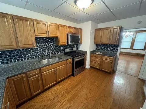 125 Barlow St, Fall River, MA 02723 photo 26