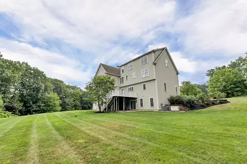Exterior - 4 Ryan Farm Rd, Windham, NH 03087 photo 4 of 5