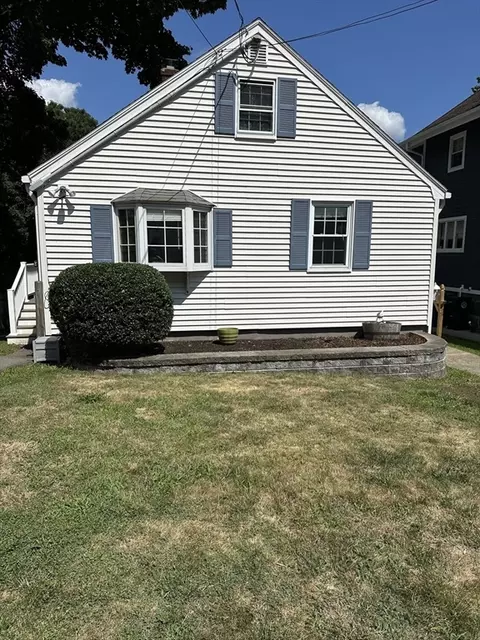 60 Appleton St, Salem, MA 01970 photo 2