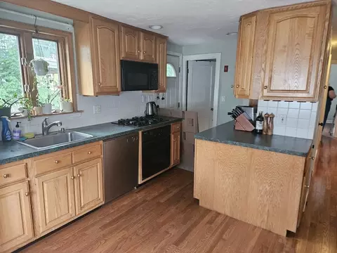 60 Appleton St, Salem, MA 01970 photo 10