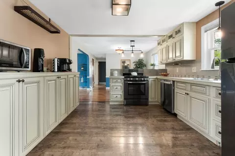 2 Bradley Rd, Danvers, MA 01923 photo 14